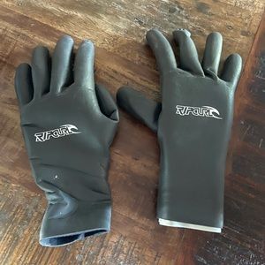 Ripcurl rubber wetsuit gloves